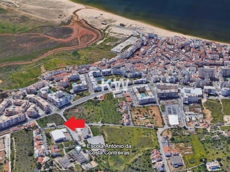 Helårsgrund i Armacao de Pera, Faro - foto 1