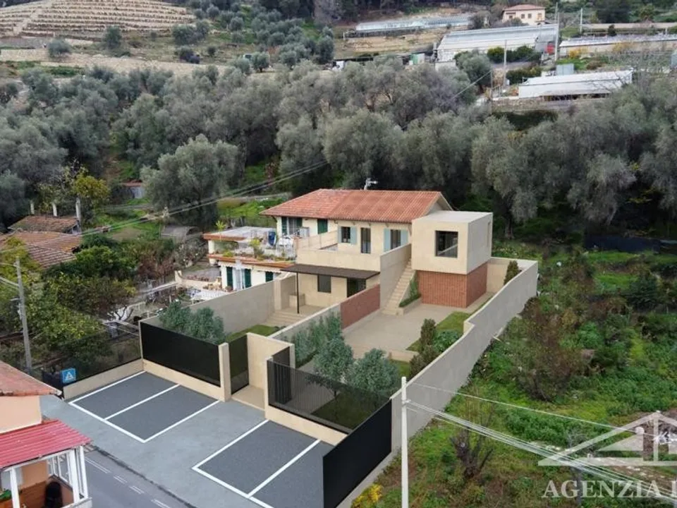 Leilighet i Bordighera, Imperia - bilde 1
