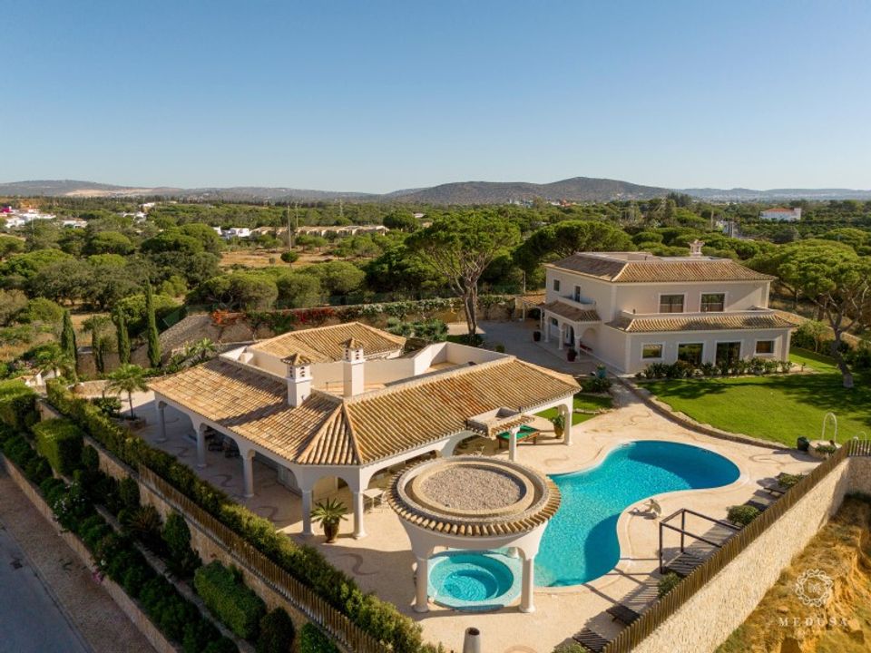 Villa i Quarteira, Faro - foto 1