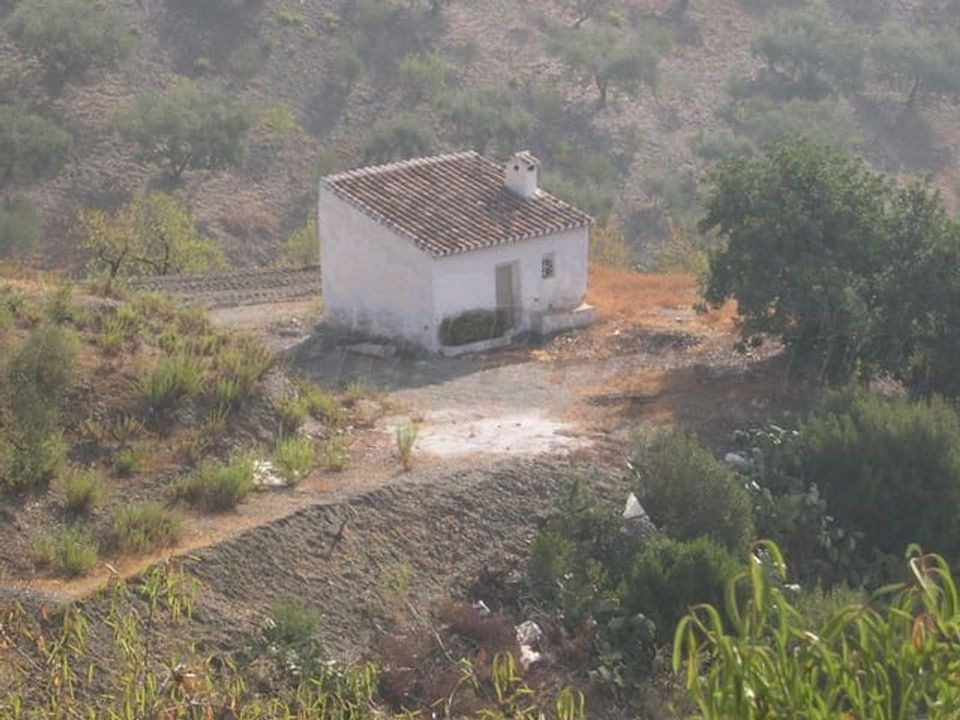 Helårsgrund i Sedella, Malaga - foto 3