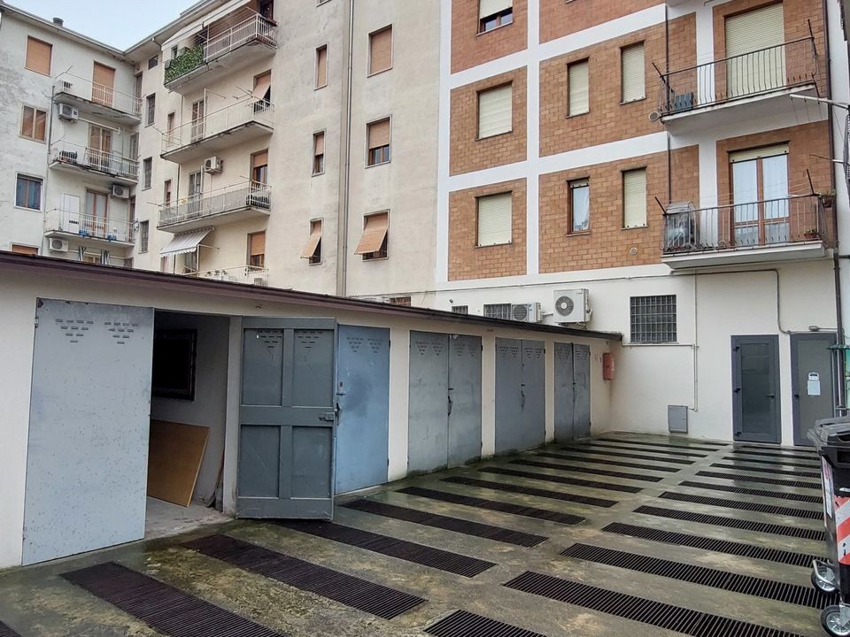 Garage i Piacenza, Piacenza - foto 1