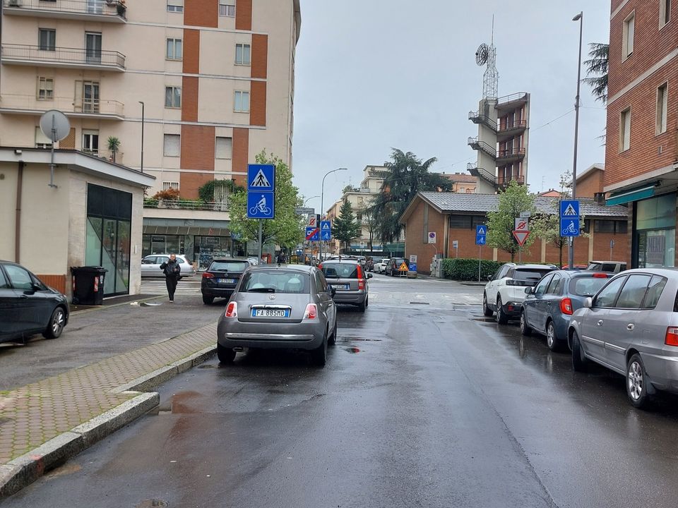 Garage i Piacenza, Piacenza - foto 5