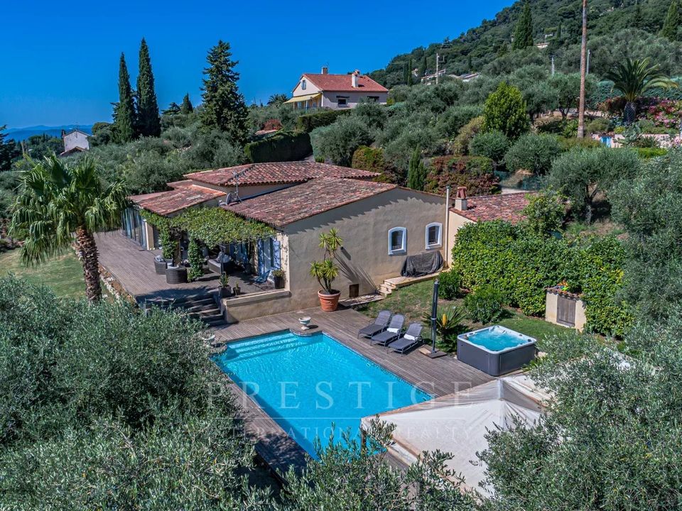 Villa i Le Tignet, Alpes-Maritimes - foto 1