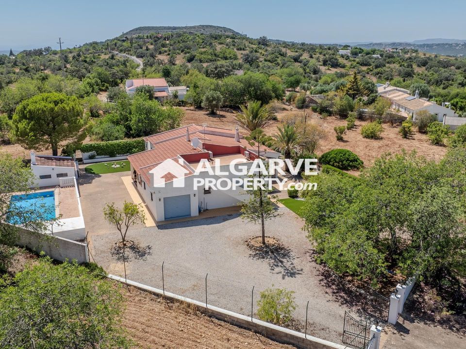 Villa i Santa Barbara de Nexe, Faro - foto 1