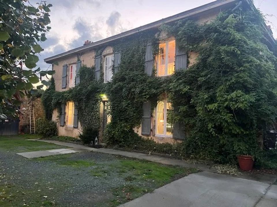 Villa i Saint-Bonnet-De-Bellac, Haute-Vienne - foto 1