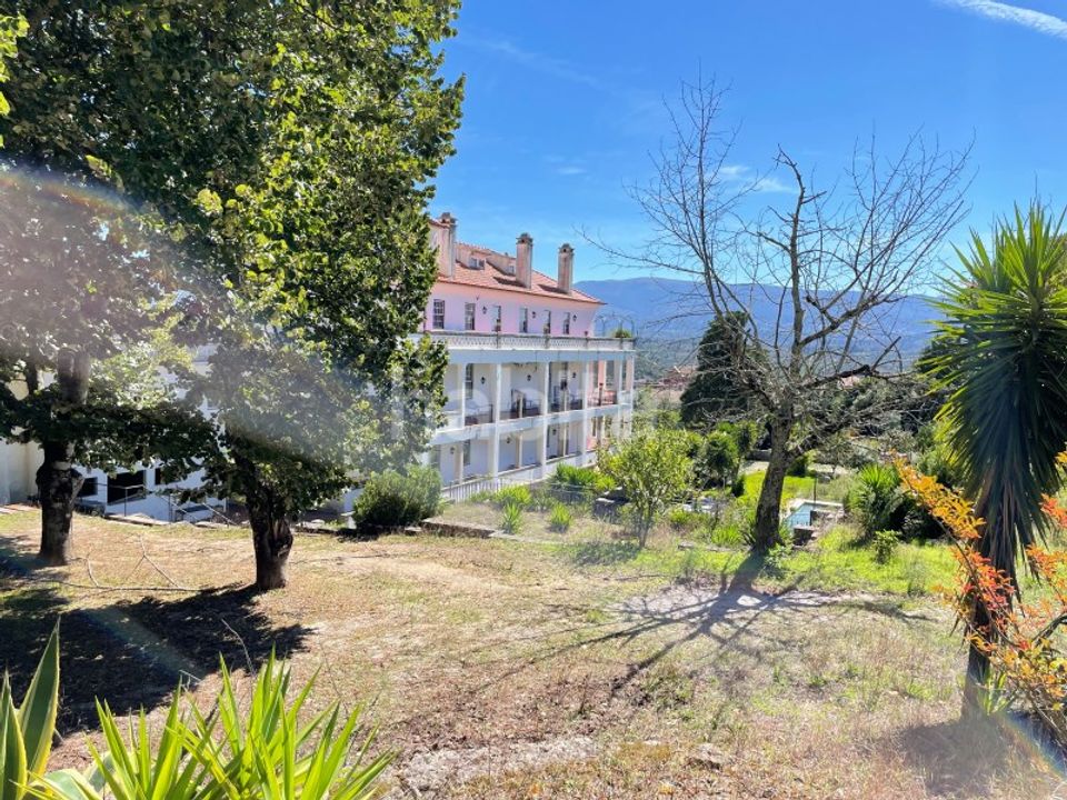 Erhvervsejendom i Abrunhosa-a-Velha, Viseu - foto 1