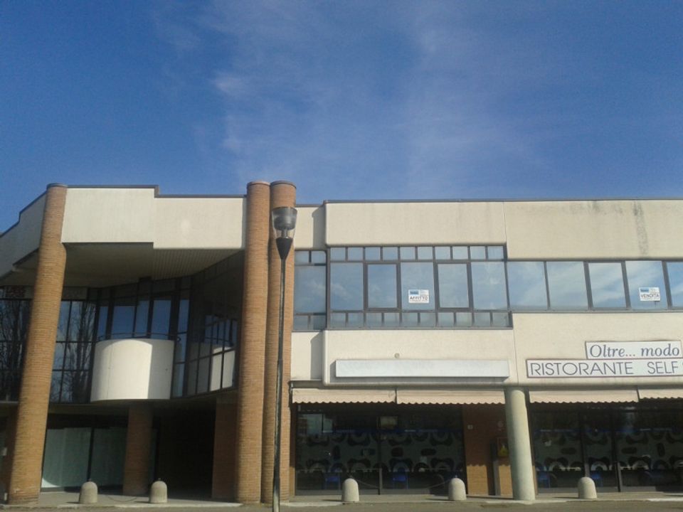 Erhvervsejendom i Sassuolo, Modena - foto 1