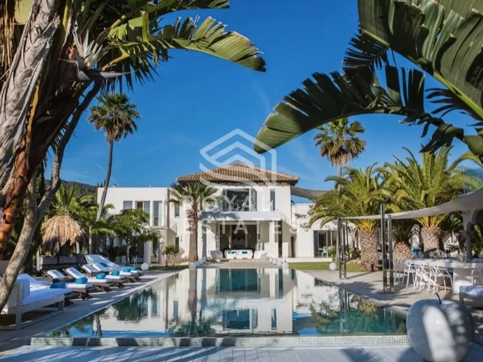 Villa i Cala Jondal, Ibiza - bilde 1
