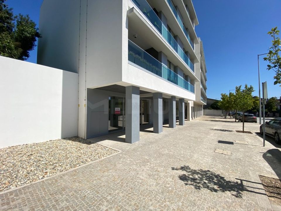 Erhvervsejendom i Maia, Porto - foto 1
