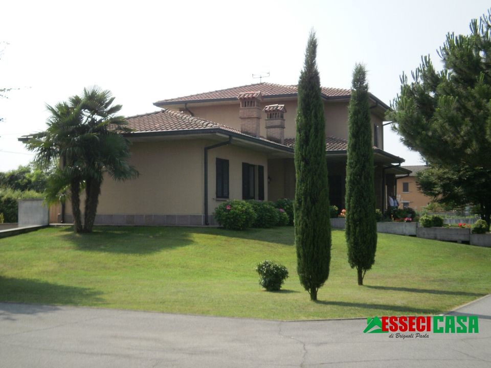 Villa i Casirate d'Adda, Bergamo - foto 1