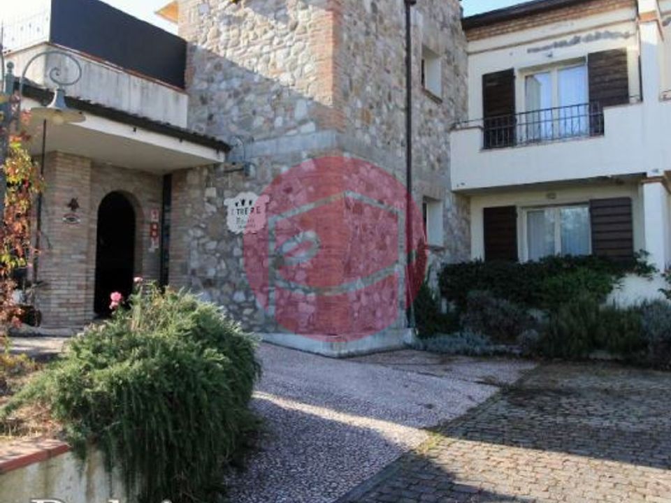 Erhvervsejendom i Poggio Torriana, Rimini - foto 1