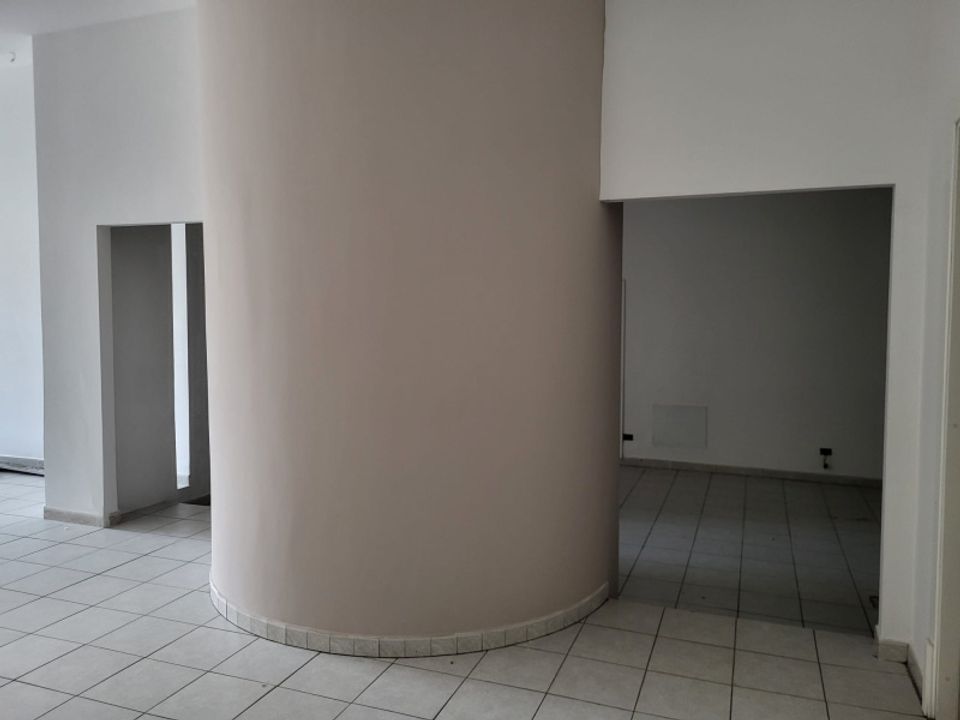 Erhvervsejendom i Caltanissetta, Caltanissetta - foto 5