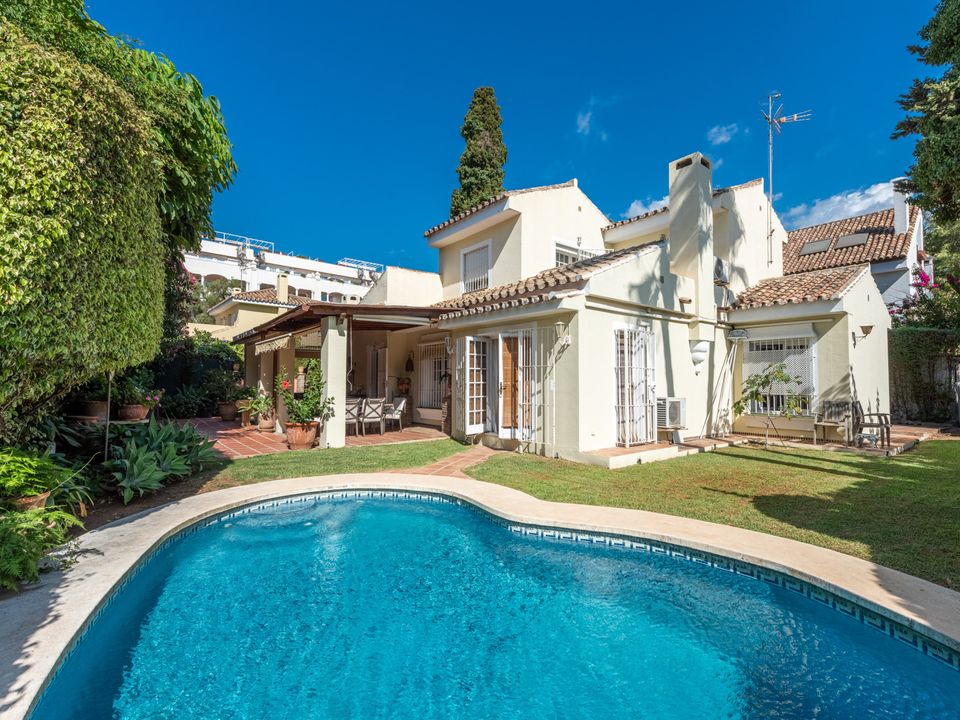 Villa in Marbella, Malaga - foto 1