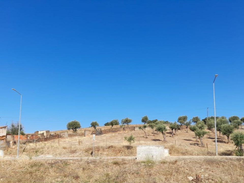 Helårsgrund i Alandroal, Evora - foto 1