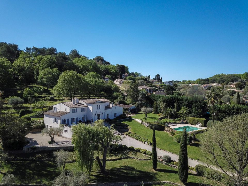 Villa i Valbonne, Alpes-Maritimes - foto 1