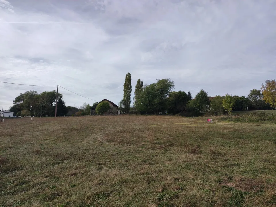 Helårsgrund i Nontron, Dordogne - foto 3