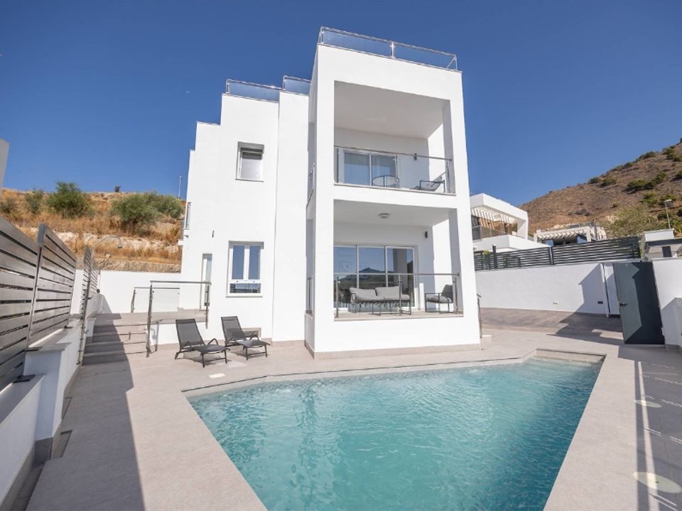 Villa i Nerja, Malaga - foto 1