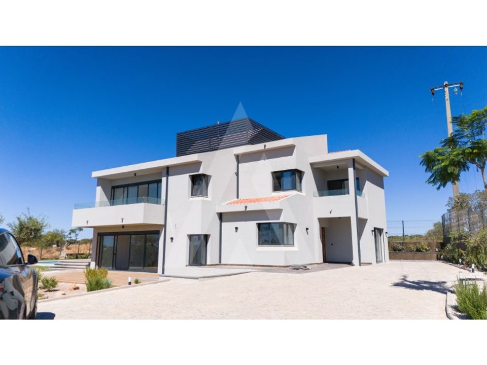 Villa i Quarteira, Faro - foto 1
