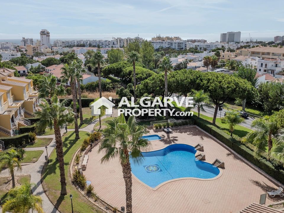Villa i Quarteira, Faro - foto 1