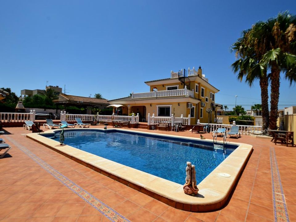 Villa i Los Balcones, Alicante - bilde 1