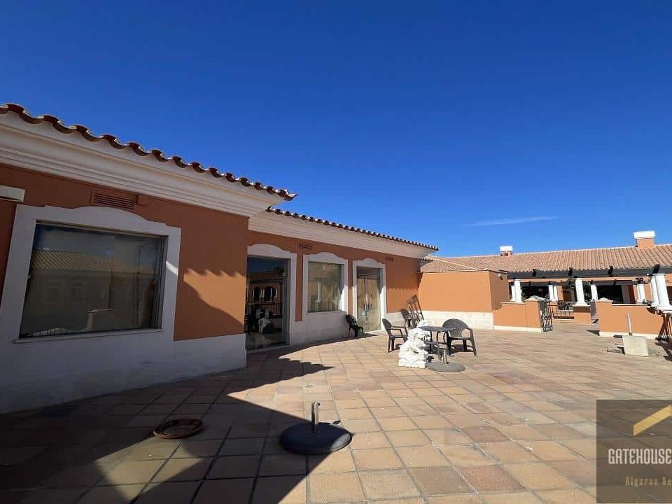 Erhvervsejendom i Almancil, Faro - foto 1