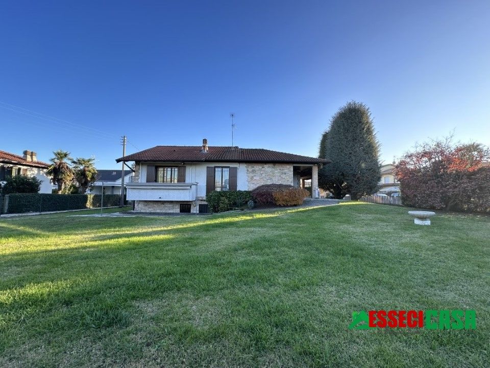 Villa i Casirate d'Adda, Bergamo - foto 1