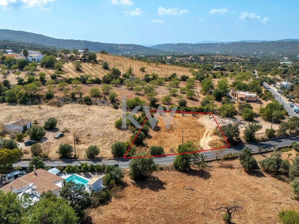 Helårsgrund i Santa Barbara de Nexe, Faro - foto 1
