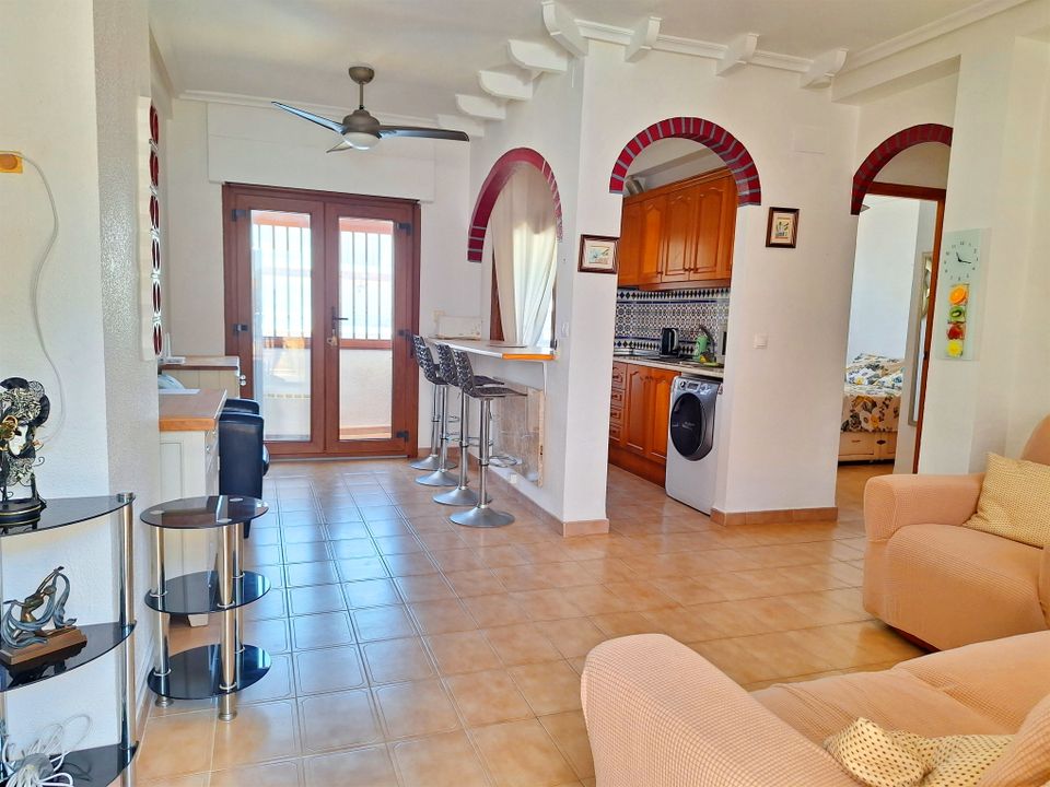 Apartment in Punta Prima, Alicante - photo 3