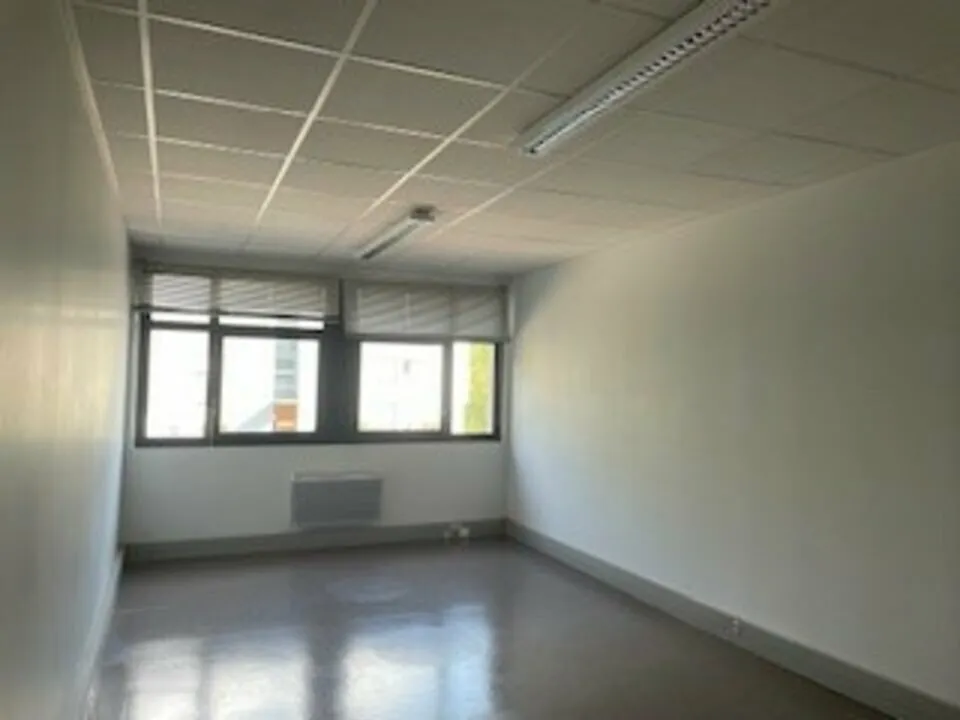 Erhvervsejendom i Vannes, Morbihan - foto 2