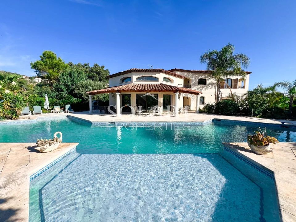 Villa i Mandelieu-la-Napoule, Alpes-Maritimes - foto 1