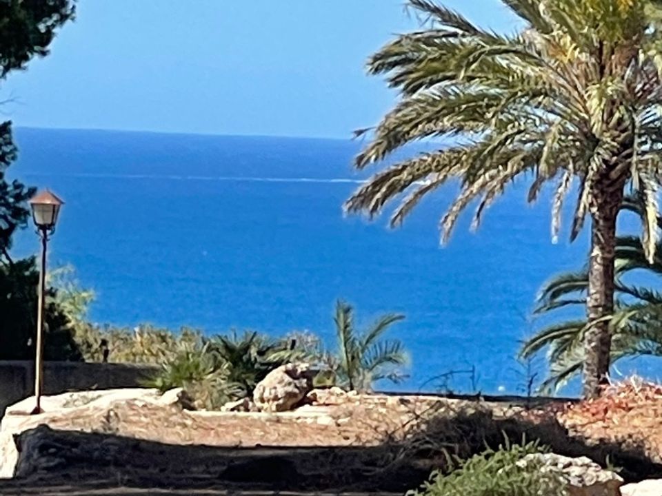 Helårsgrund i Moraira, Alicante - foto 1