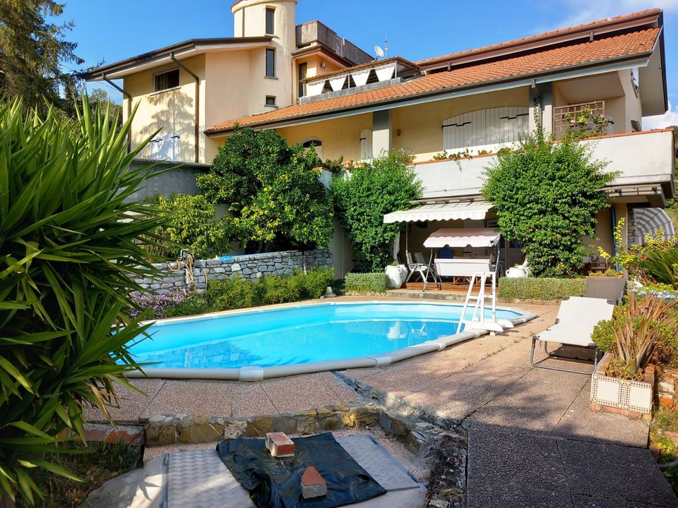Villa i Castelnuovo Magra, La Spezia - foto 1