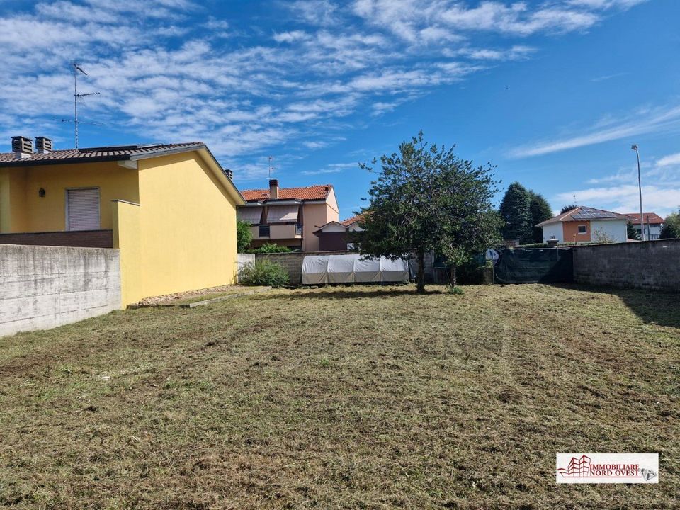 Helårsgrund i Busto Garolfo, Milan - foto 1
