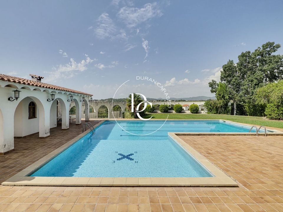 Herregård i Rubi, Barcelona - bilde 1