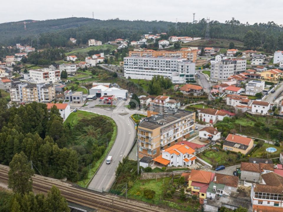 Erhvervsejendom i Sobreira, Porto - foto 2