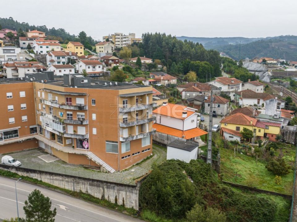 Erhvervsejendom i Sobreira, Porto - foto 3
