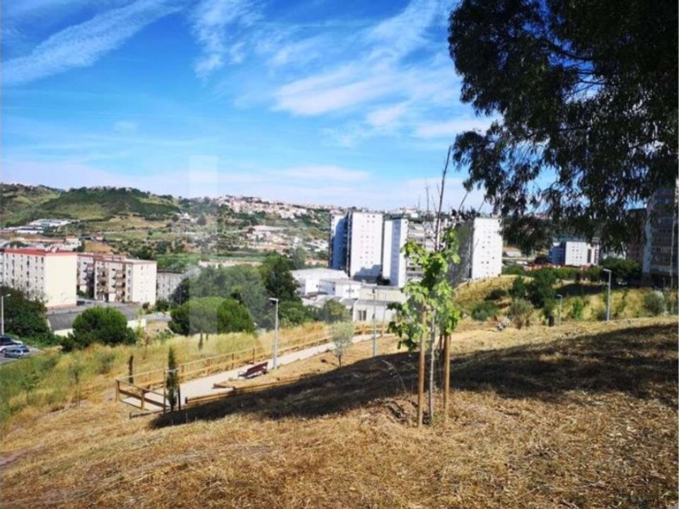Helårsgrund i Loures, Lisbon - foto 1