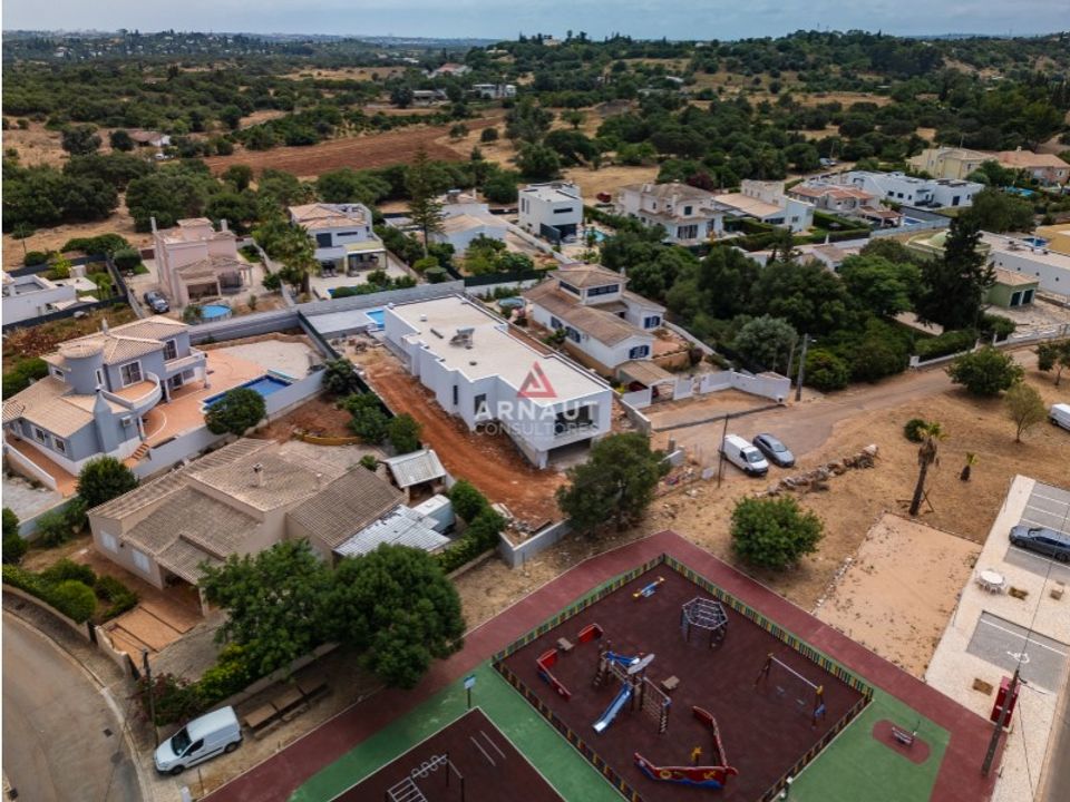 Villa i Mexilhoeira Grande, Faro - foto 2