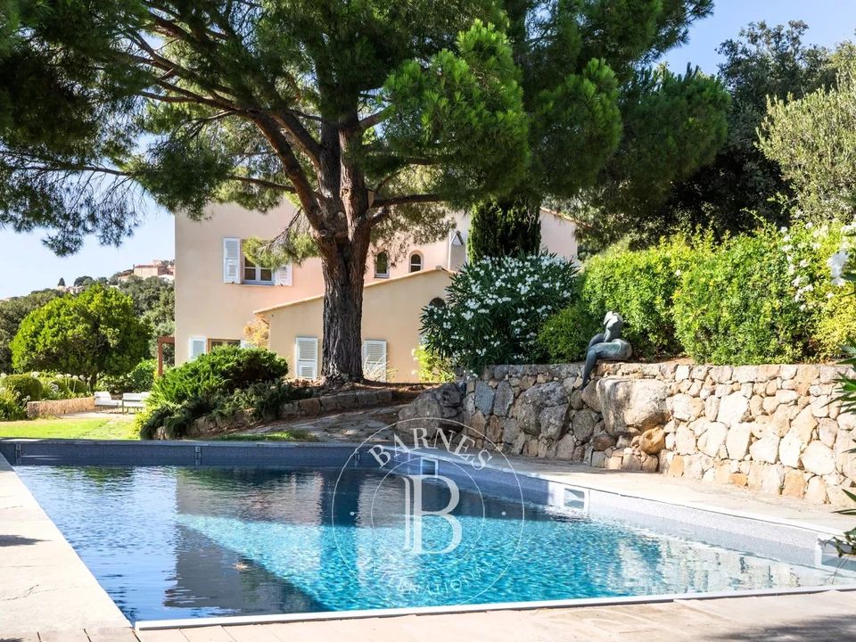 Villa in Lumio, Haute-Corse - photo 1