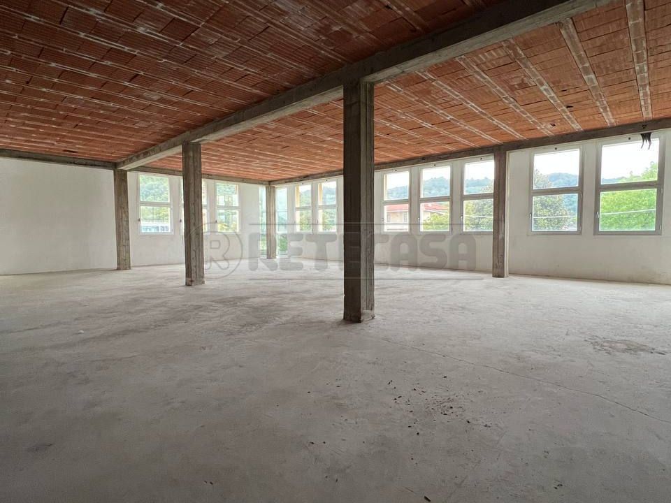 Erhvervsejendom i Trissino, Vicenza - foto 1