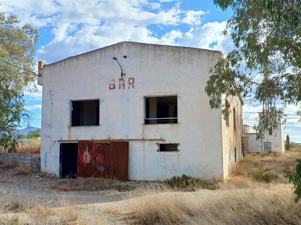 Erhvervsejendom i El Saltador (Pulpi), Almeria - foto 3