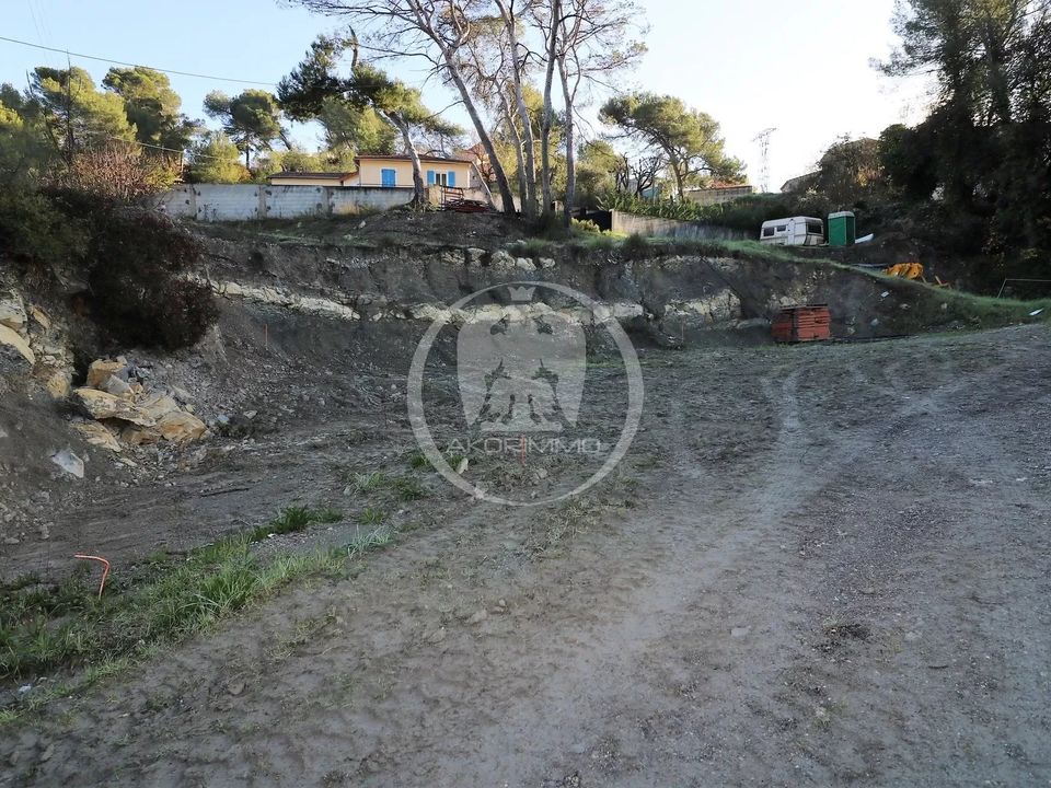 Helårsgrund i Contes, Alpes-Maritimes - foto 1