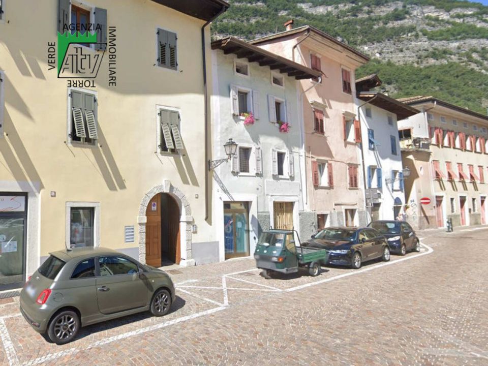 Erhvervsejendom i Mezzolombardo, Trento - foto 1