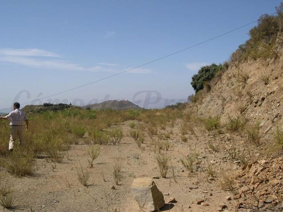 Helårsgrund i Sedella, Malaga - foto 1