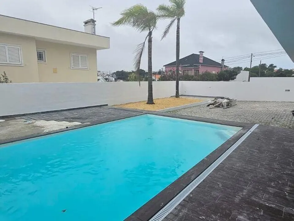 Byhus i Almada, Setubal - foto 2
