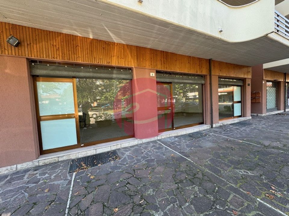 Commercial property in Gambettola, Forli-Cesena - photo 1