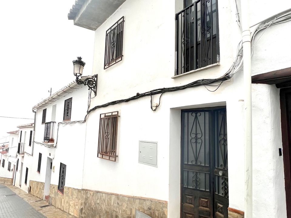 Landsbyhus i Alcaucin, Malaga - foto 1