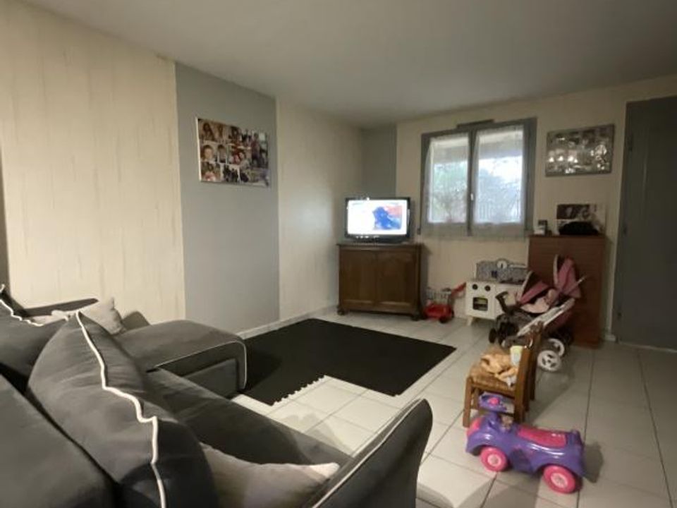 Villa in Meyzieu, Rhone - foto 2