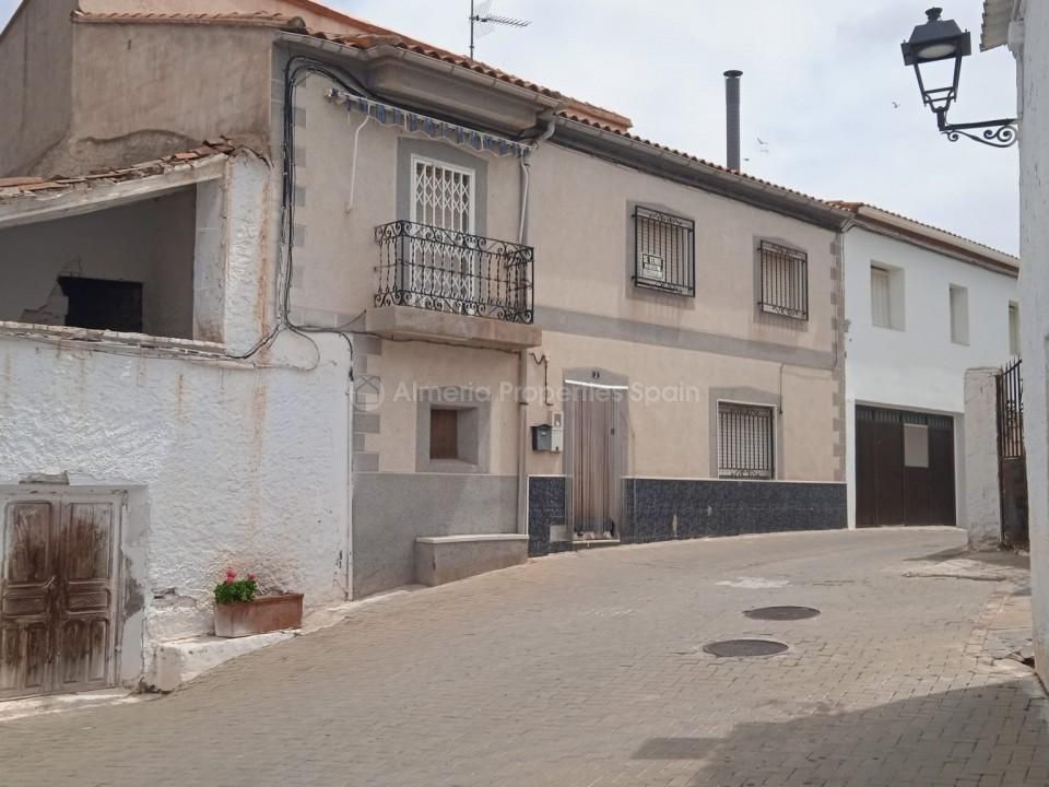 Casa unifamiliar a Tahal, Almeria - foto 1