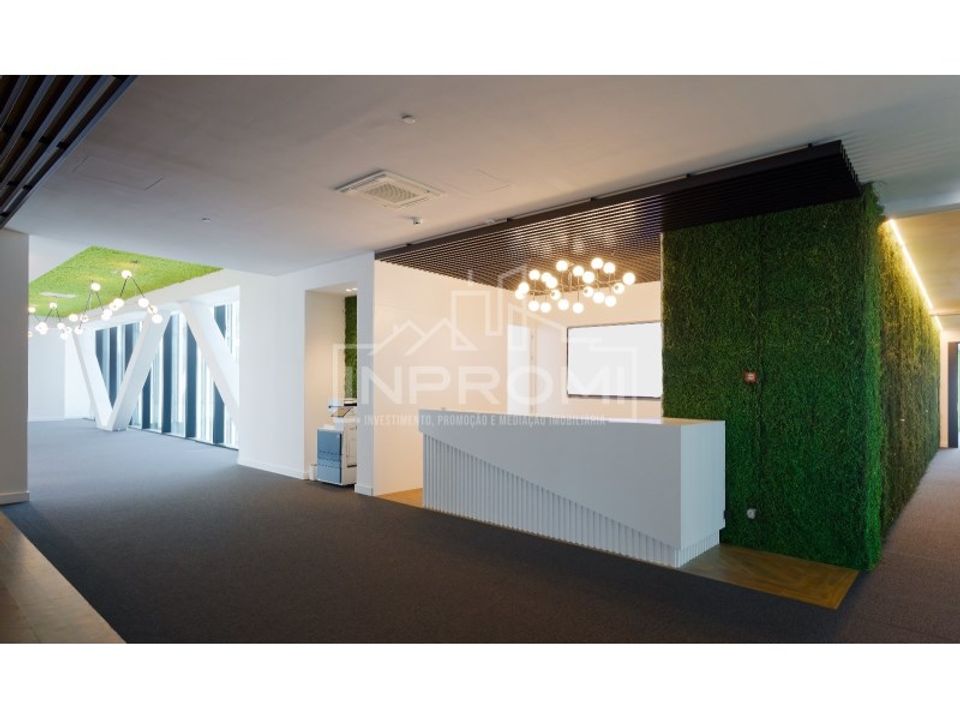 L'establiment comercial a Carnaxide, Lisbon - foto 3